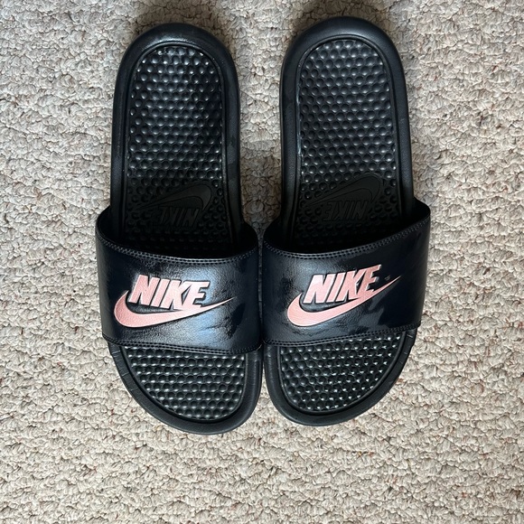 Nike Black Slide Sandals - Picture 1 of 10